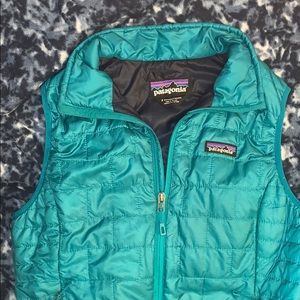 teal patagonia vest